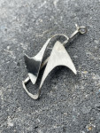 Jos : eigen ontwerp. Hanger, zilver